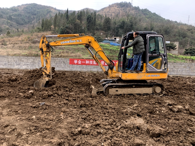 貴州挖機培訓中心